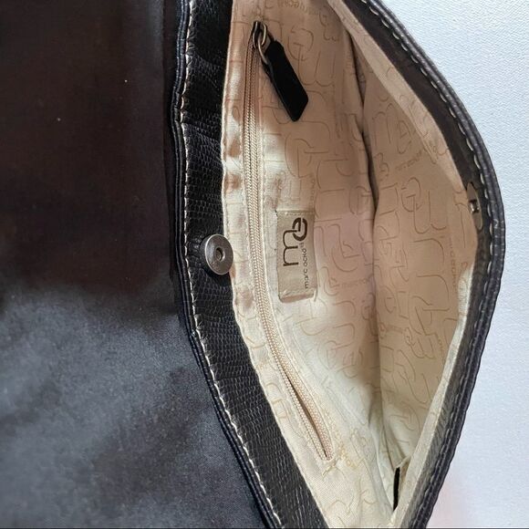 Red Marc Ecko black Clutch with silver buckle 🖤 - Picture 5 of 9